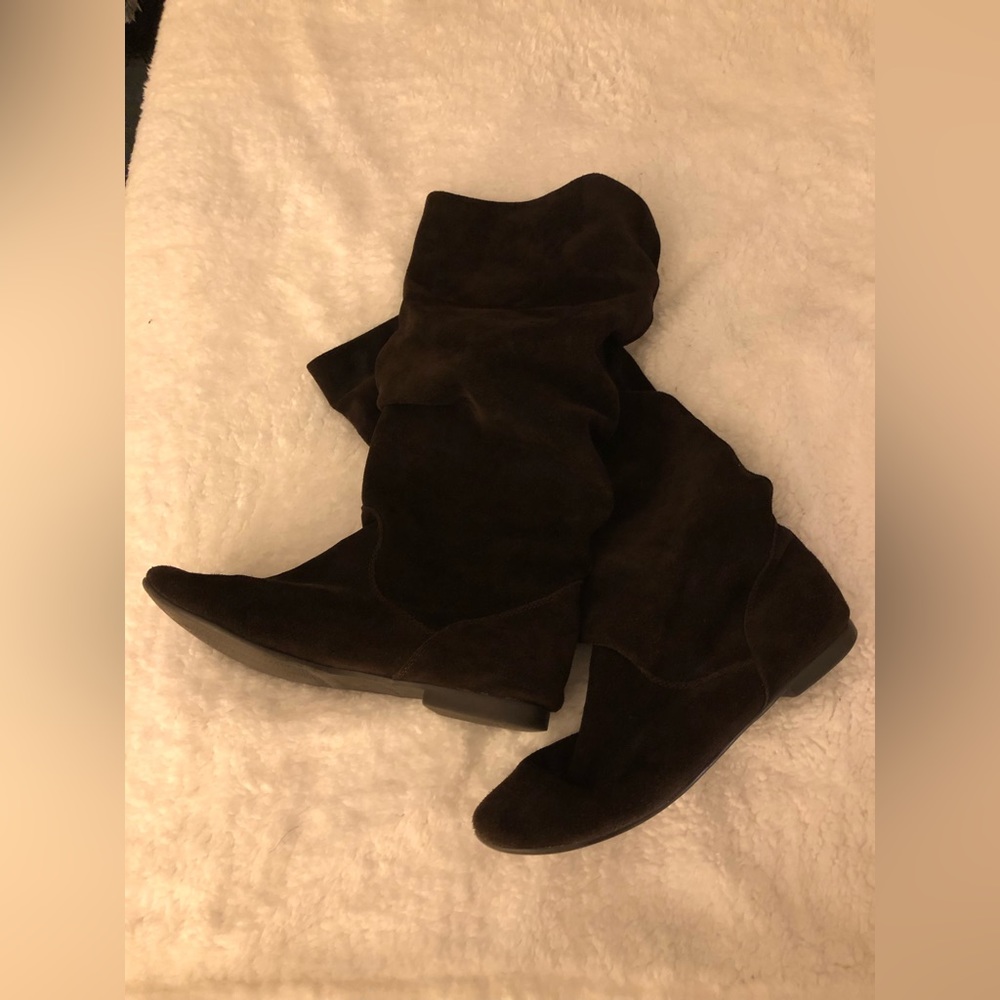 Suede boots